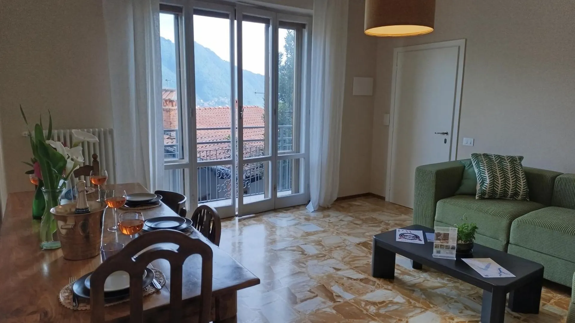 Finalmente Sul Lago Di Como Moltrasio 0*,  İtalya